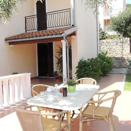 Travarevic Apartment