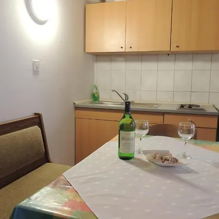 Apartment Travarevic *