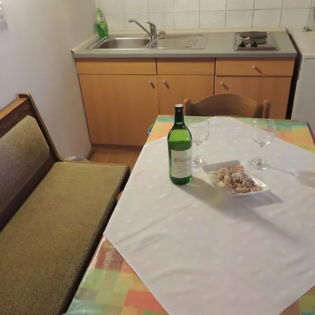 Apartment Travarevic *